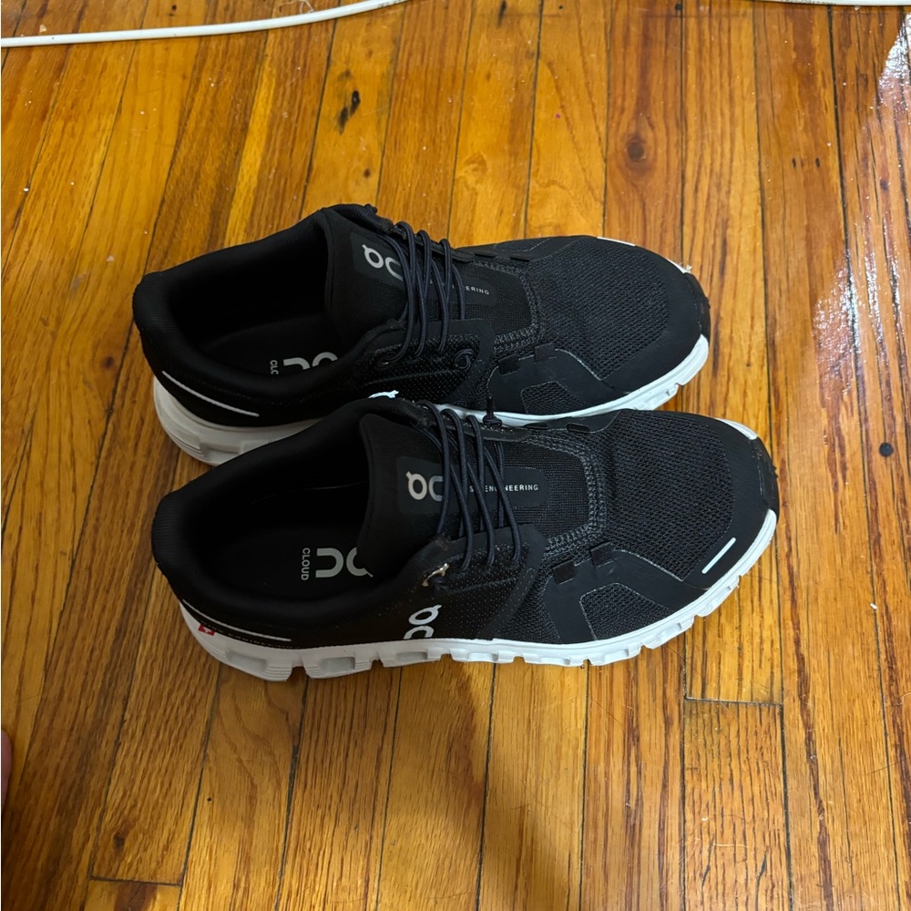 On Cloud 6 sneakers *final sale*